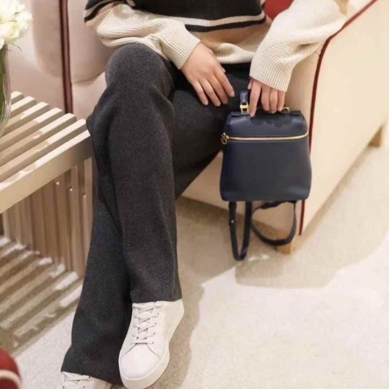 Loro Piana 休閒鞋 37號 Nuages Sneaker系列絨面山羊皮 舒適百搭 很新-0