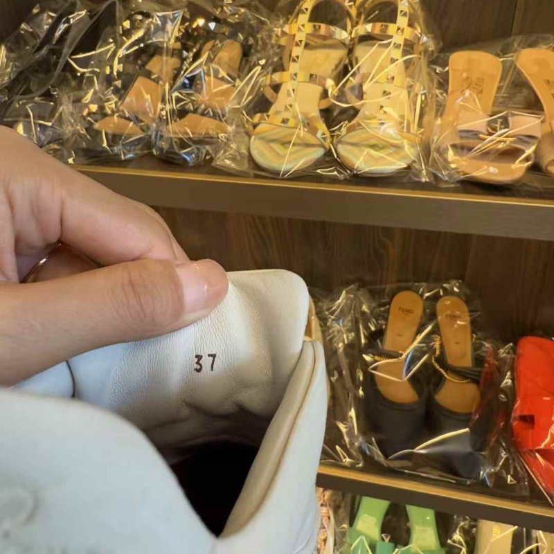 Loro Piana 休閒鞋 37號 Nuages Sneaker系列絨面山羊皮 舒適百搭 很新-4
