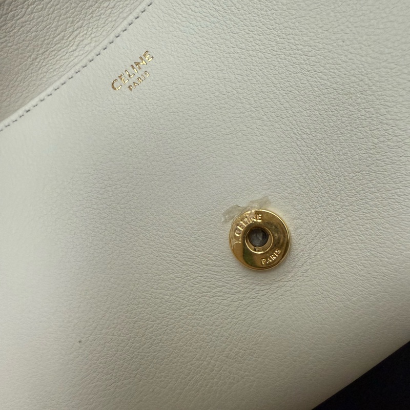 已售出Celine victoire teen白色鏈帶包22公分-20