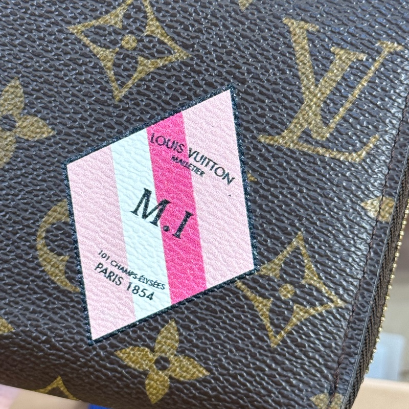 Louis Vuitton 限量圖騰原花World Tour拉鍊發財長夾🎶賞心悅目-11