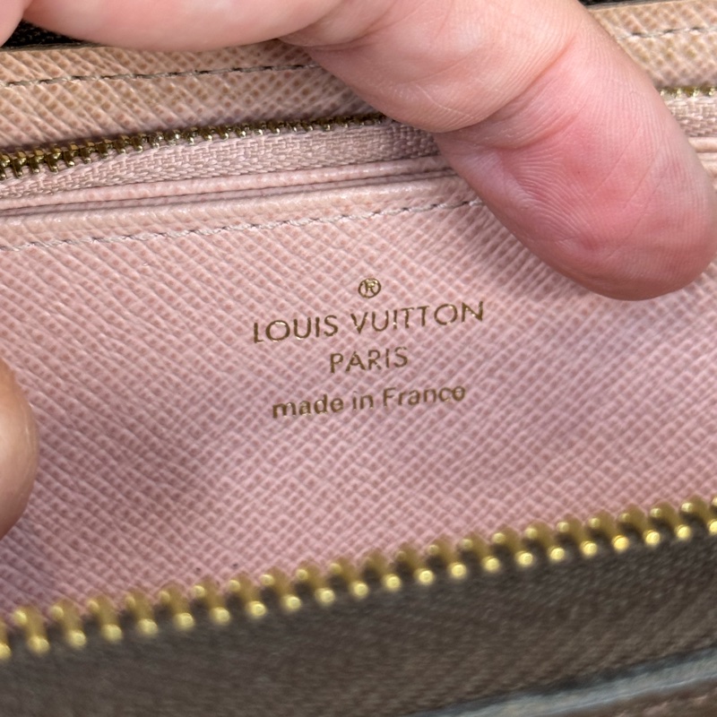 Louis Vuitton 限量圖騰原花World Tour拉鍊發財長夾🎶賞心悅目-16