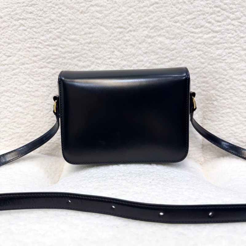 CELINE黑金牛皮凱旋門TEEN TRIOMPHE斜背包188423-5