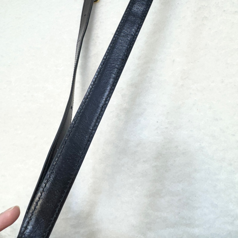 CELINE黑金牛皮凱旋門TEEN TRIOMPHE斜背包188423-24