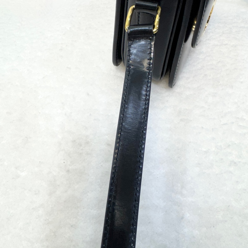 CELINE黑金牛皮凱旋門TEEN TRIOMPHE斜背包188423-29