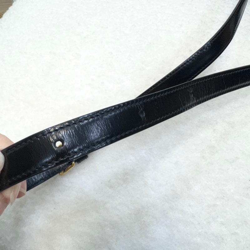 CELINE黑金牛皮凱旋門TEEN TRIOMPHE斜背包188423-31