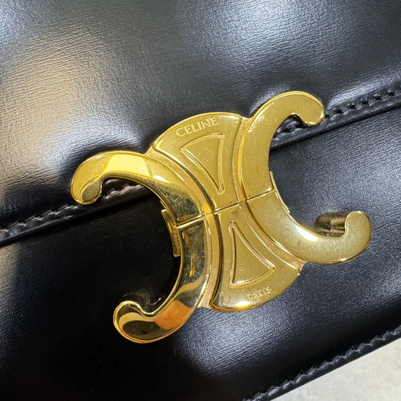 CELINE黑金牛皮凱旋門TEEN TRIOMPHE斜背包188423-32