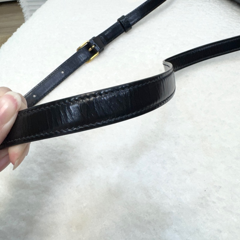 CELINE黑金牛皮凱旋門TEEN TRIOMPHE斜背包188423-19