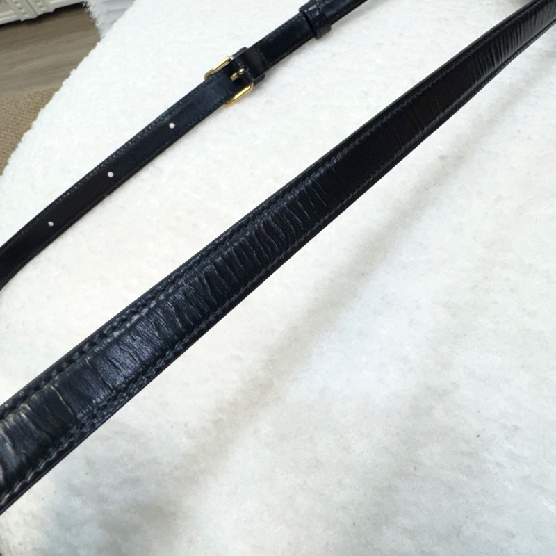 CELINE黑金牛皮凱旋門TEEN TRIOMPHE斜背包188423-20