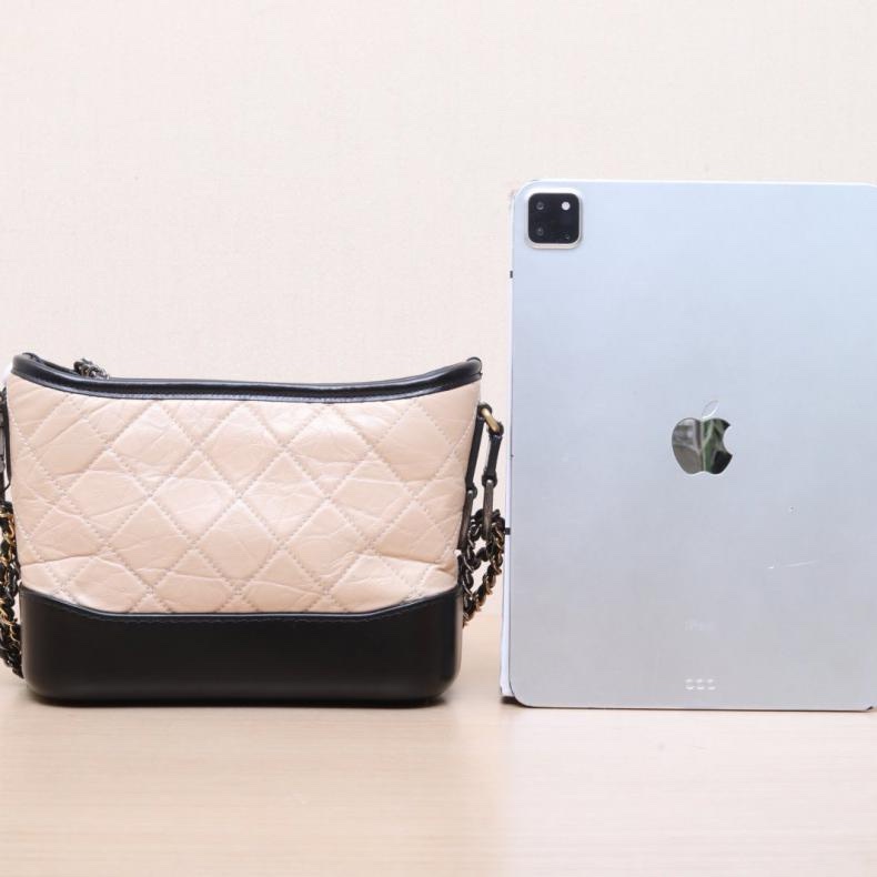 CHANEL(香奈兒) GABRIELLE 流浪 小號 20cm 奶茶色  27開 金銀扣 黑底-2