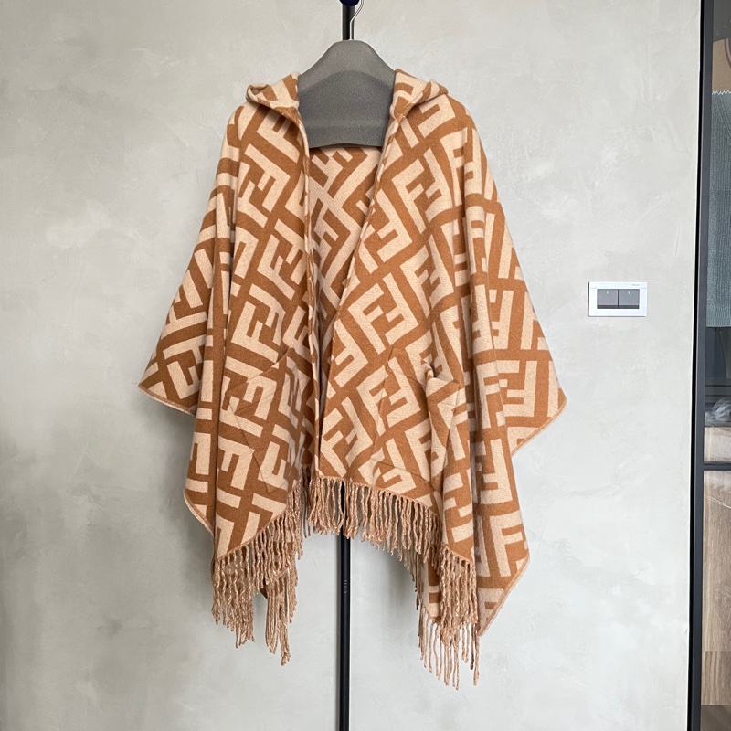 FENDI 經典花紋 戴帽羊毛披肩-0