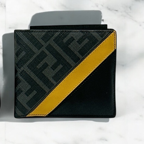 莉亞精品♡ Fendi 拼接老花短夾 二手美夾