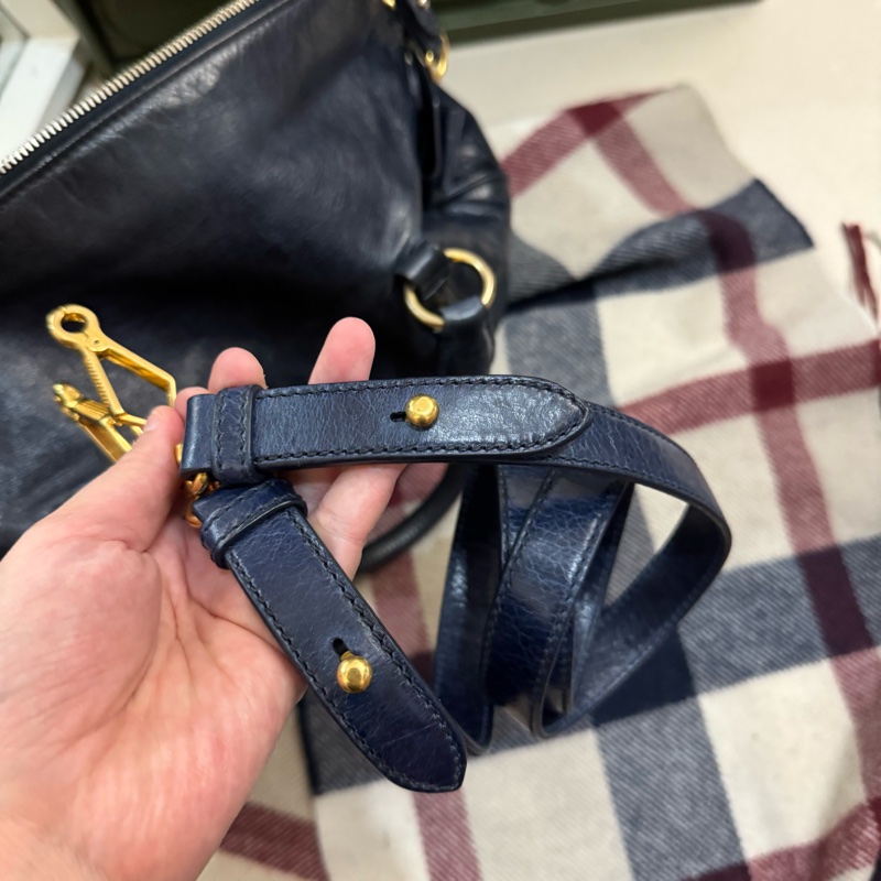 Miu Miu Vintage 深藍色蝴蝶結🎀機車包💙-11