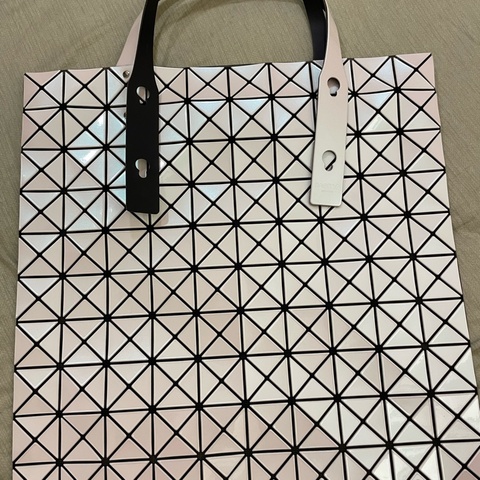 Issey Miyake Bao Bao 米白 炫光 Prism Polarization