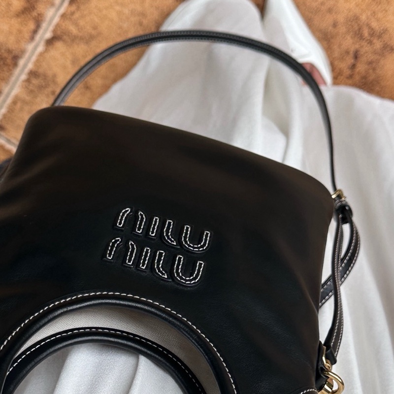 miumiu黑色外縫線ivy手提包斜挎包-5
