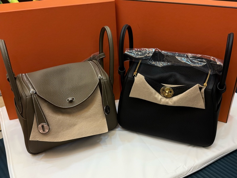Hermes 愛馬仕 Lindy26 大象灰銀釦 全新全配-4
