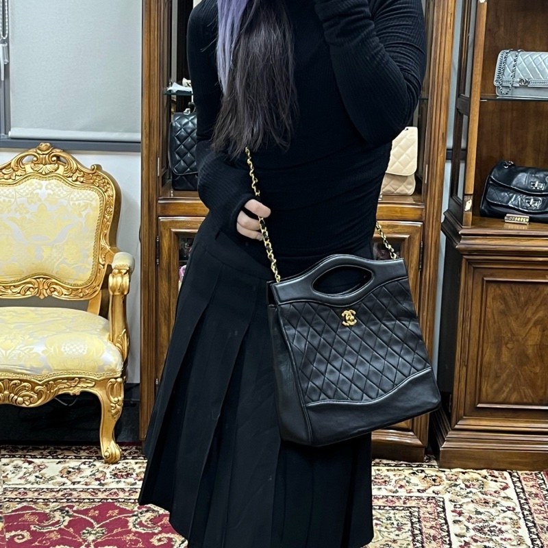 「JL精品代購」Chanel 香奈兒黑金羊31bag手提包-6