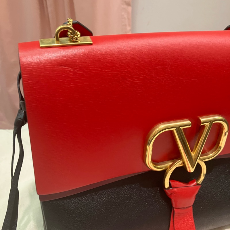 Valentino VRING  黑紅肩背包-12