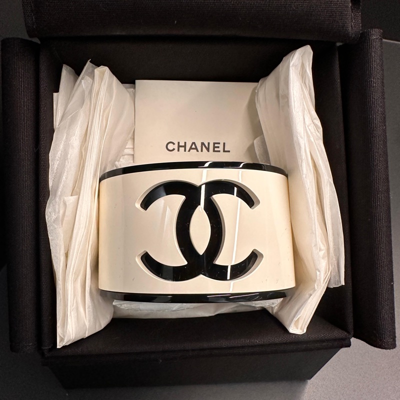 Chanel B23 亞加力cc黑白手鈪-3