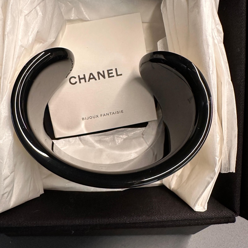 Chanel B23 亞加力cc黑白手鈪-8