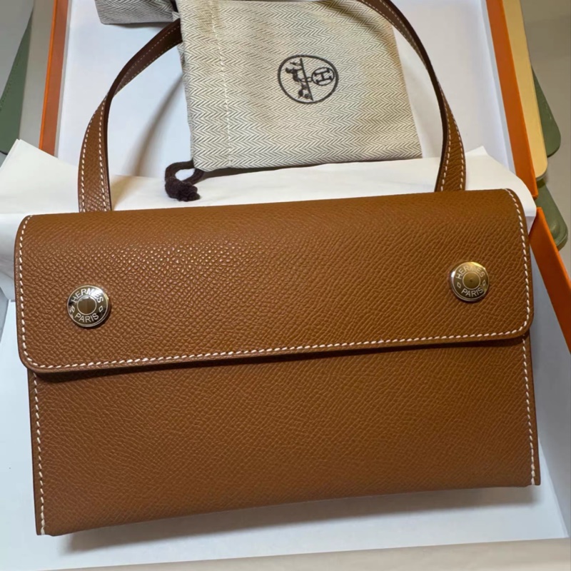 Hermes愛馬仕 Hermes Snap Wallet 包 gold金棕可斜挎-0