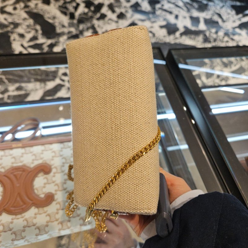 🛫早秋當季新品🛬Celine Cuir Triomphe 凱門帆布小牛皮金鍊迷你包-12