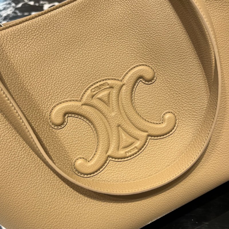 🎉新品好折扣✨Celine 118233 小款粒面小牛皮 Anaïs Cabas 托特包 卡布奇諾拿鐵色-2