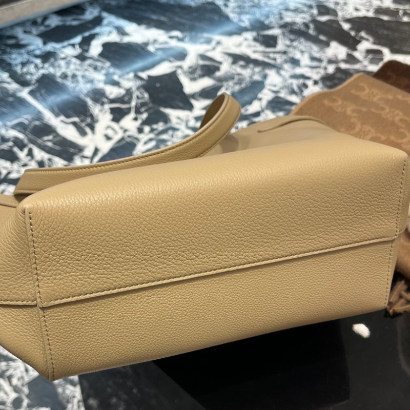 🎉新品好折扣✨Celine 118233 小款粒面小牛皮 Anaïs Cabas 托特包 卡布奇諾拿鐵色-6