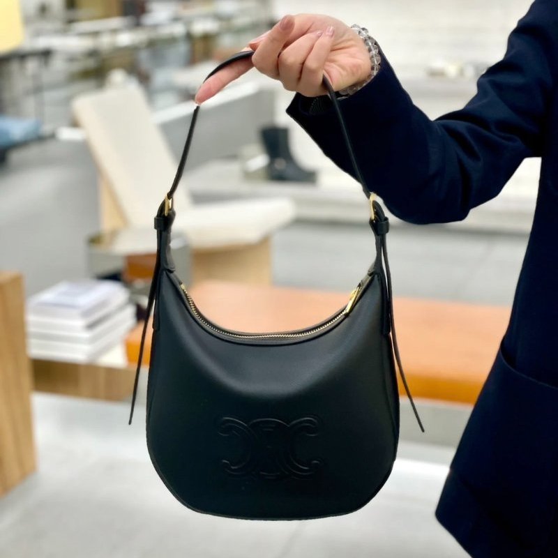 ✨快閃特價✨Celine 117253 小款 Heloise Cuir 凱旋門柔軟小牛皮包 黑色/可斜背-6