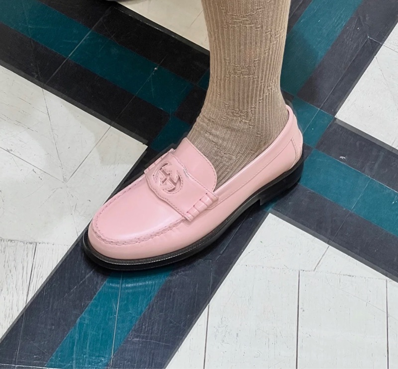 全新閒置❤️36.5碼 gucci #蜜桃粉 #樂福鞋 #平底鞋 #休閒鞋-1