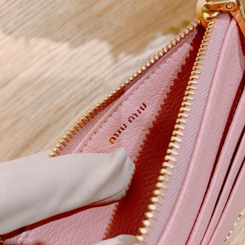 TW4278 Miumiu 粉色拉鏈卡包 Zipped Card Holder-11