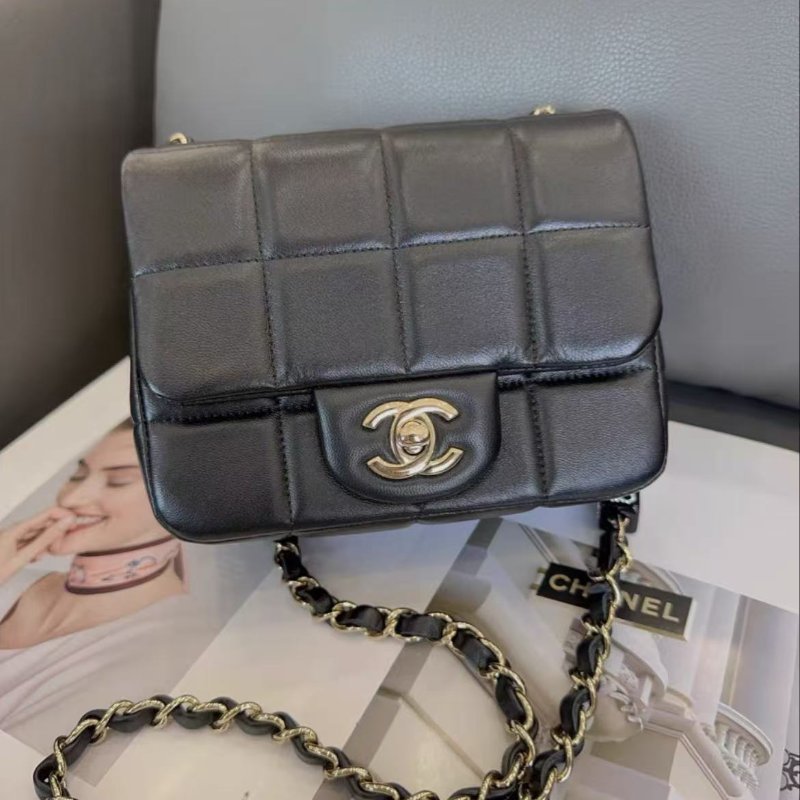 Chanel 23c黑金骰子鍊條冰格方胖子16.5×12.5 98新 配件塵袋-8