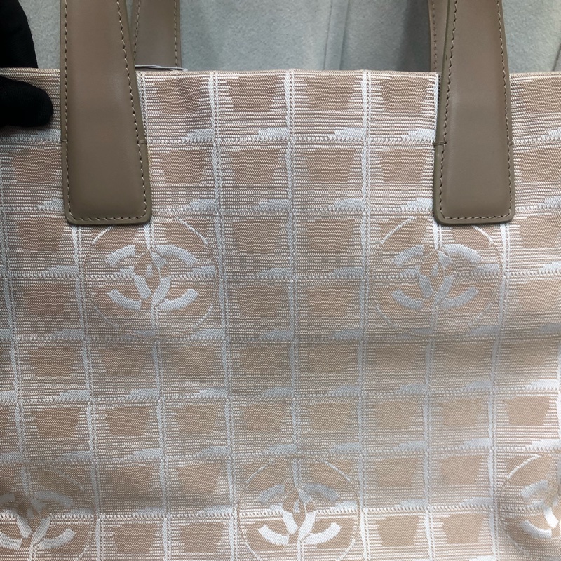 Chanel 杏色冰格Tote XA371-14