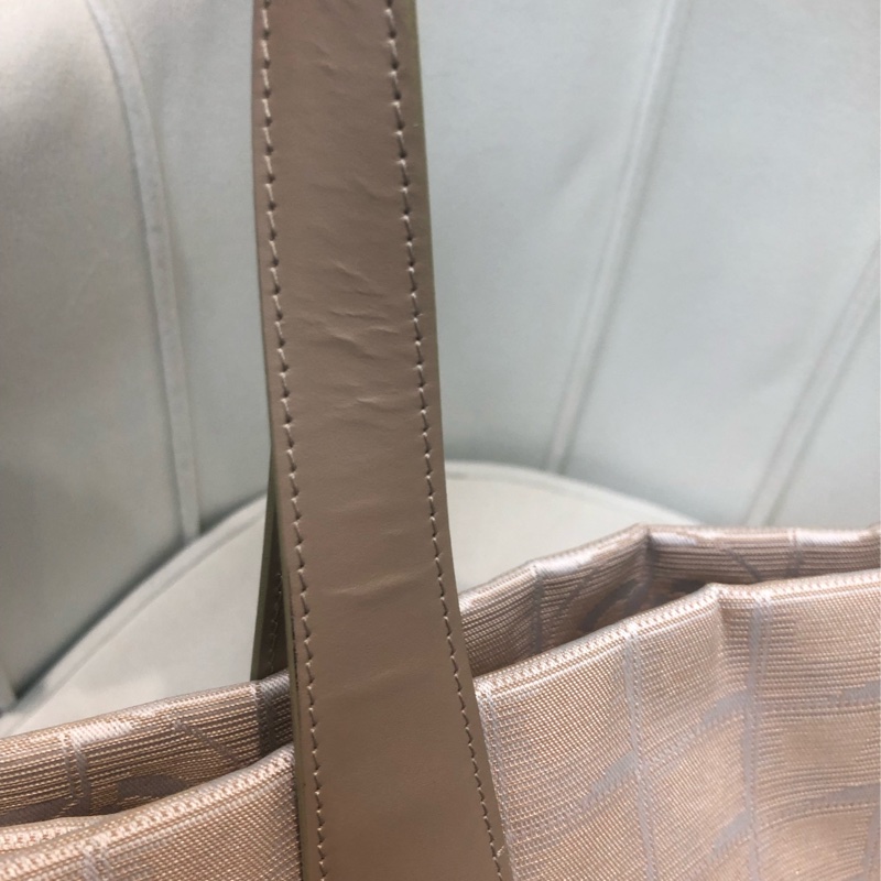 Chanel 杏色冰格Tote XA371-18