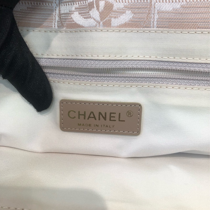 Chanel 杏色冰格Tote XA371-21
