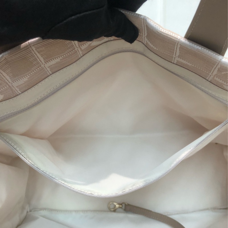 Chanel 杏色冰格Tote XA371-30