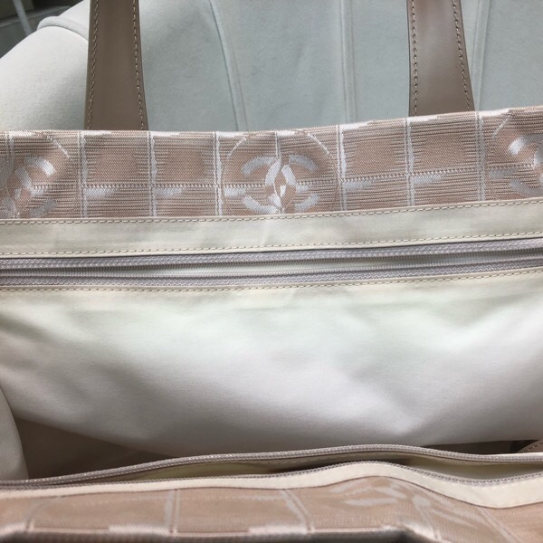 Chanel 杏色冰格Tote XA371-11