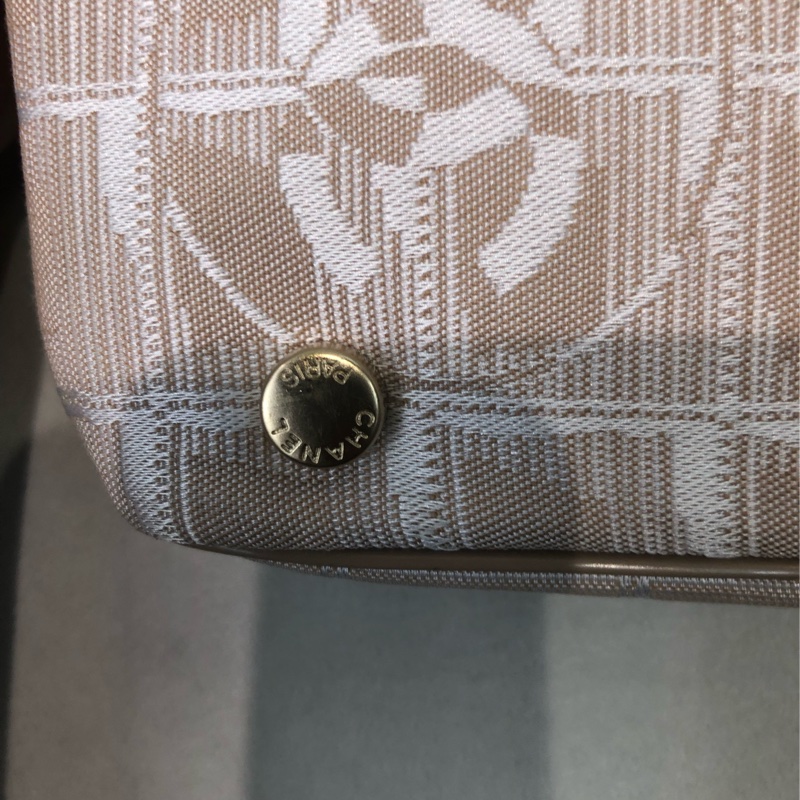 Chanel 杏色冰格Tote XA371-22