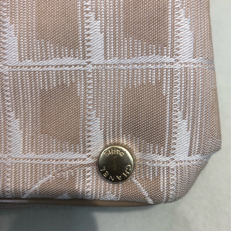 Chanel 杏色冰格Tote XA371-24