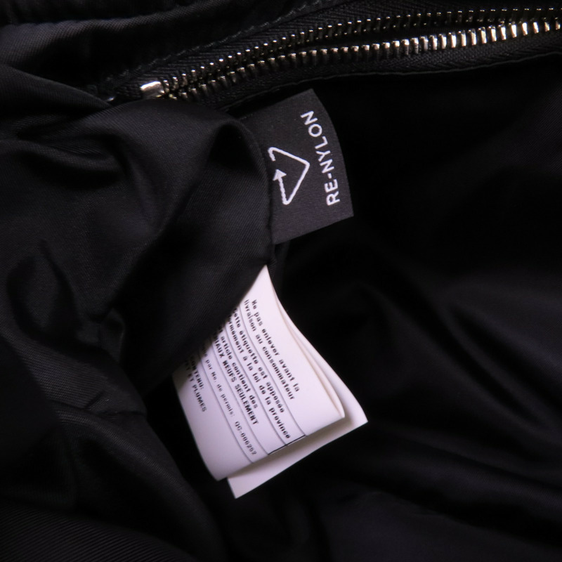 PRADA 尼龍Tessuto銀扣肩背袋-6