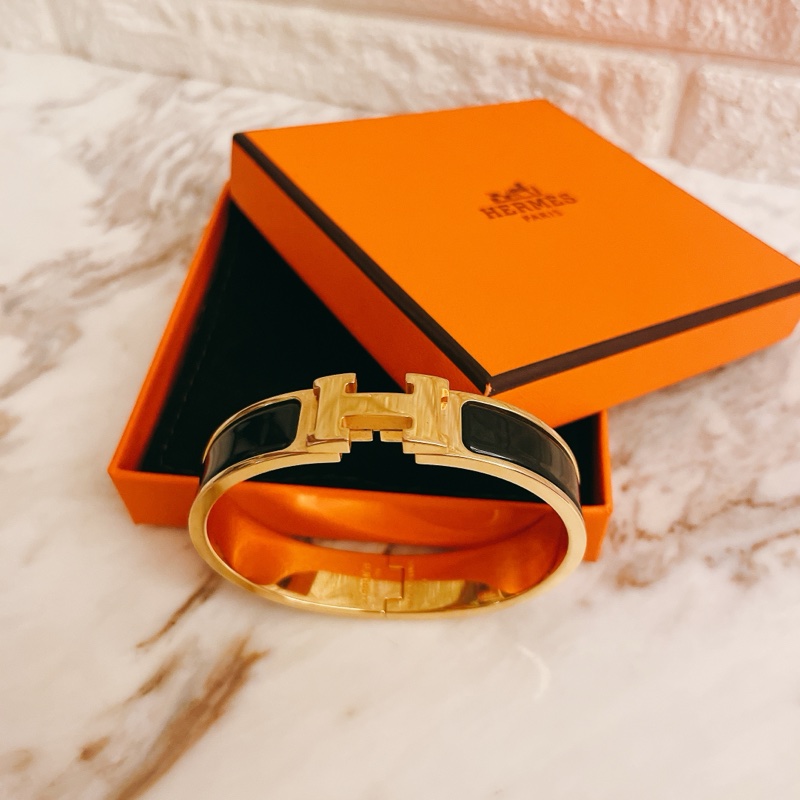 激甜熱銷款黑金配色✨愛馬仕 Hermès Clic H 珐琅手環 黑x金-16