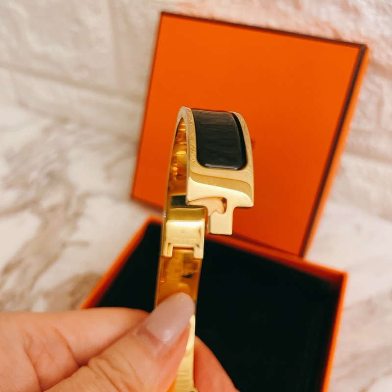 激甜熱銷款黑金配色✨愛馬仕 Hermès Clic H 珐琅手環 黑x金-18