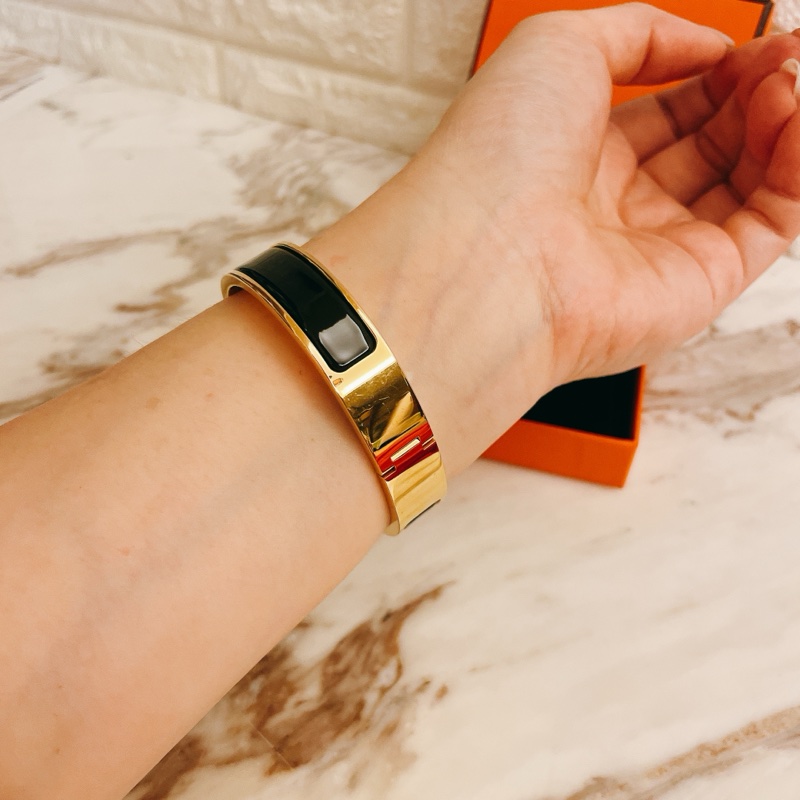 激甜熱銷款黑金配色✨愛馬仕 Hermès Clic H 珐琅手環 黑x金-20