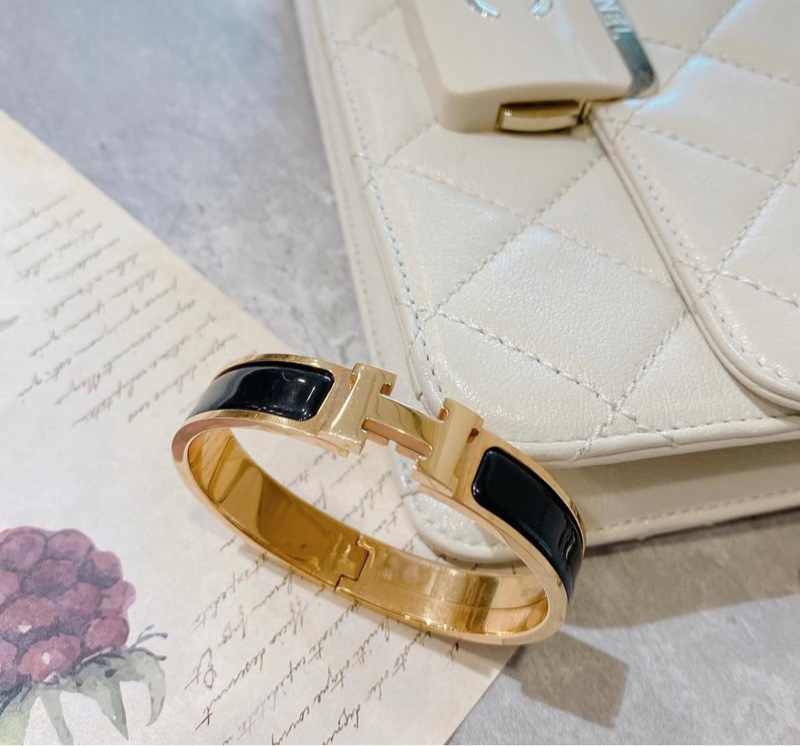 激甜熱銷款黑金配色✨愛馬仕 Hermès Clic H 珐琅手環 黑x金-13