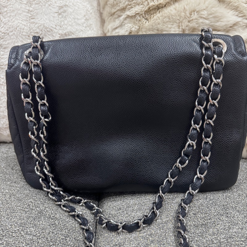 Chanel 牛皮肩背包-2
