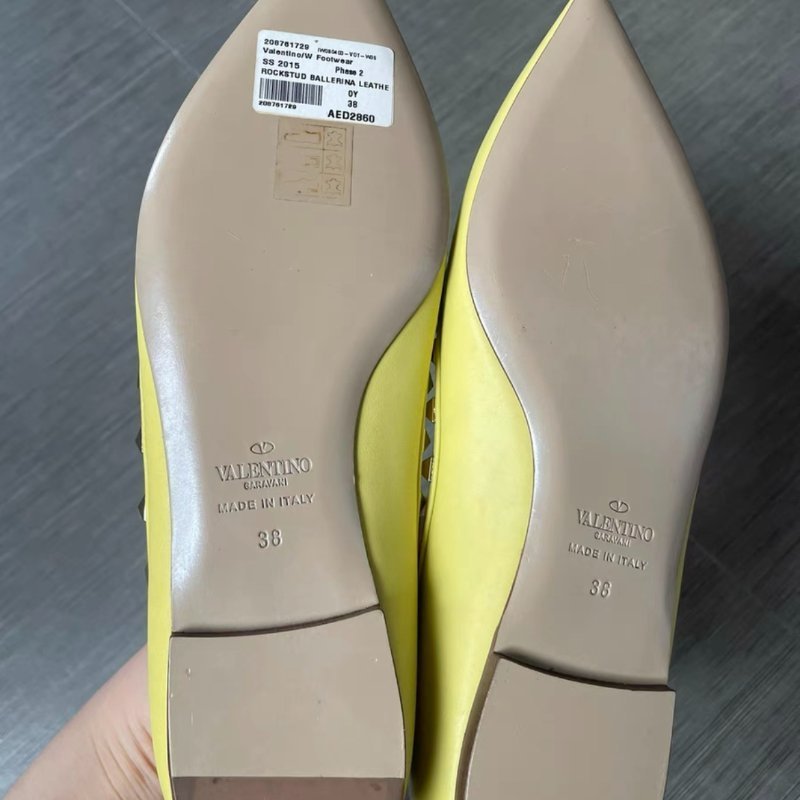 Valentino 檸檬黃 鉚釘平底鞋 38號,全新僅試穿 原價三萬二左右-5