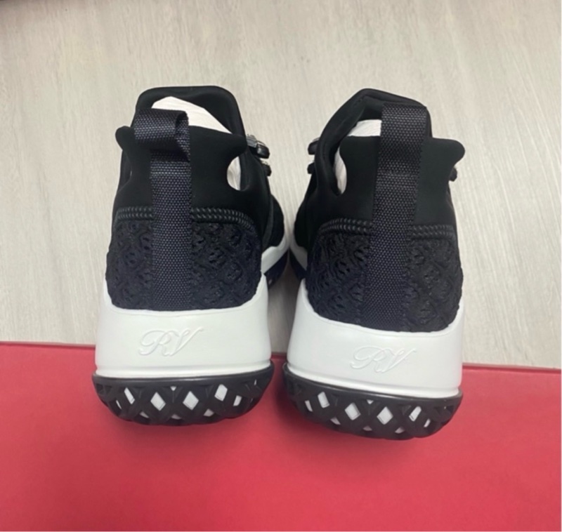 Roger Vivier Viv Run 水晶鑽方釦運動鞋-1