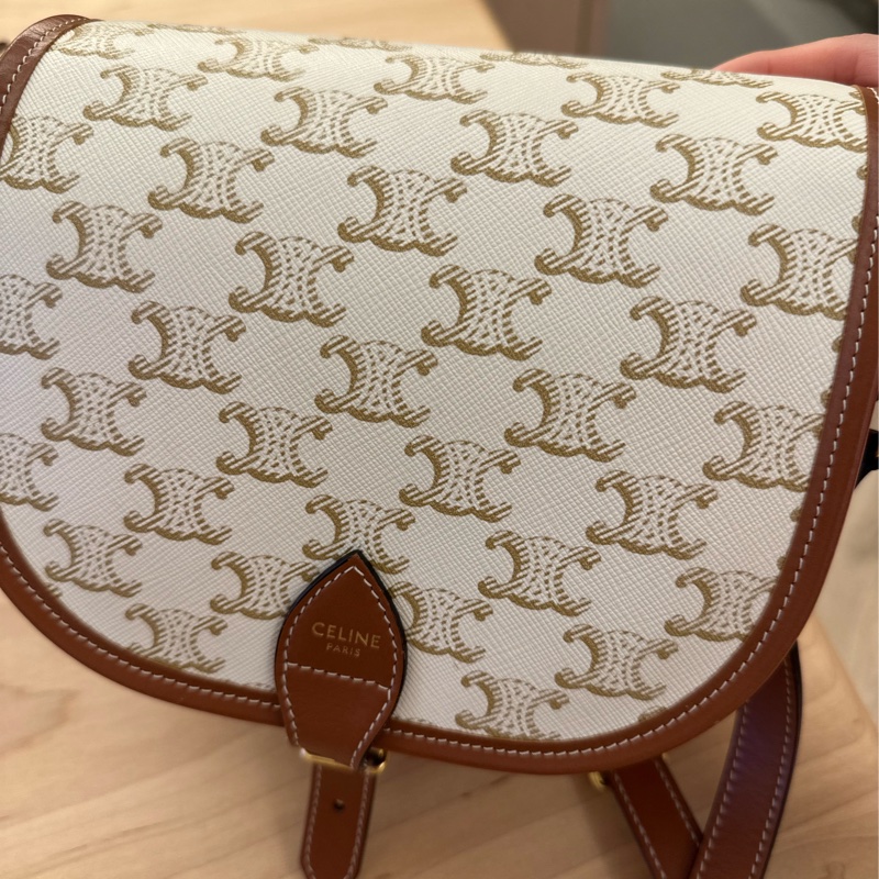 2 手Celine 啡白色 馬鞍包-1