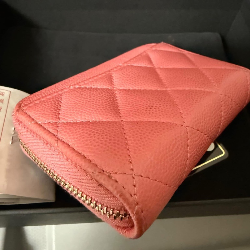 CHANEL 香奈兒經典荔枝皮拉鍊零錢包|珊瑚粉-10