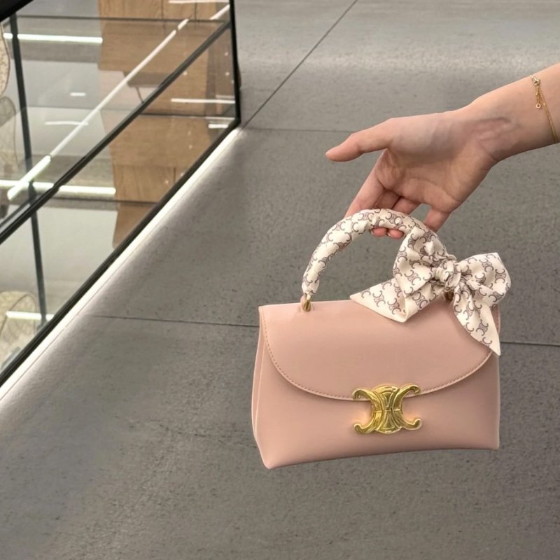 🎁夏季折扣🎁Celine 118113 Teen Nino 光滑緞面小牛皮包 桃粉色-1