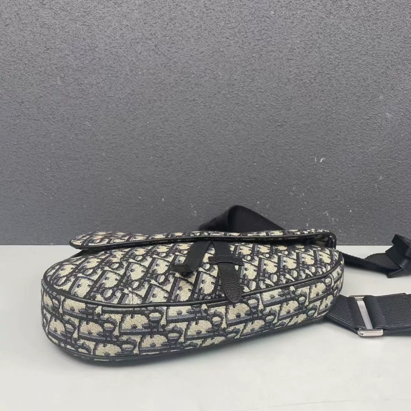 🈶購證Dior saddle新款馬鞍包 99新閒置🉑送禮 櫃上在售12.5萬-15